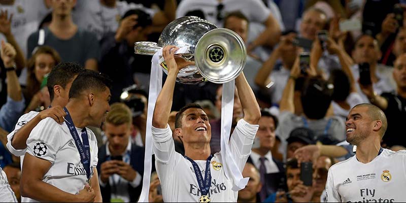 Cristiano Ronaldo đang là chân sút dội bom số một tại Champions League